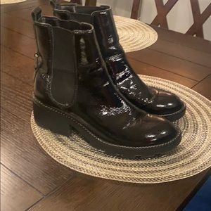 Very nice and comfortable boots